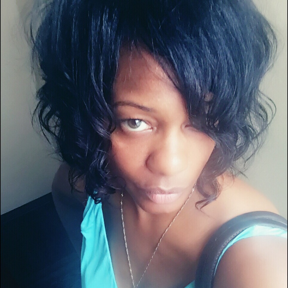 Meet your Posher, Stacy